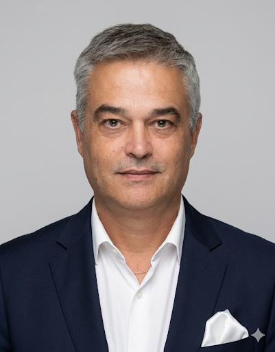 Mart&iacute;n Rodr&iacute;guez, Director del Centro de Aquamar Medical Center